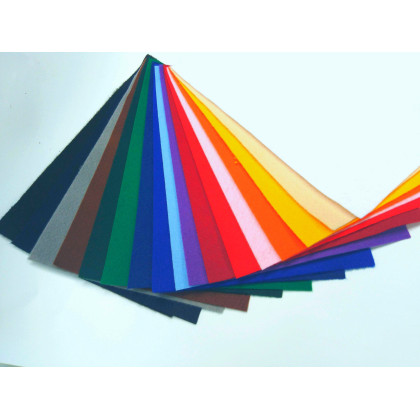 dekorativní plsť / filc  sada  16 barev 2