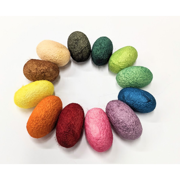 barevná sada hedvábných  kokonů  - vánoční limitka